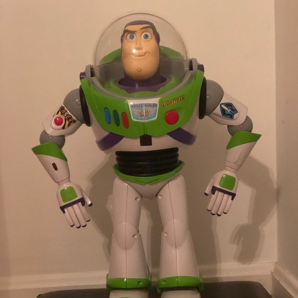 ultimate buzz lightyear programmable robot